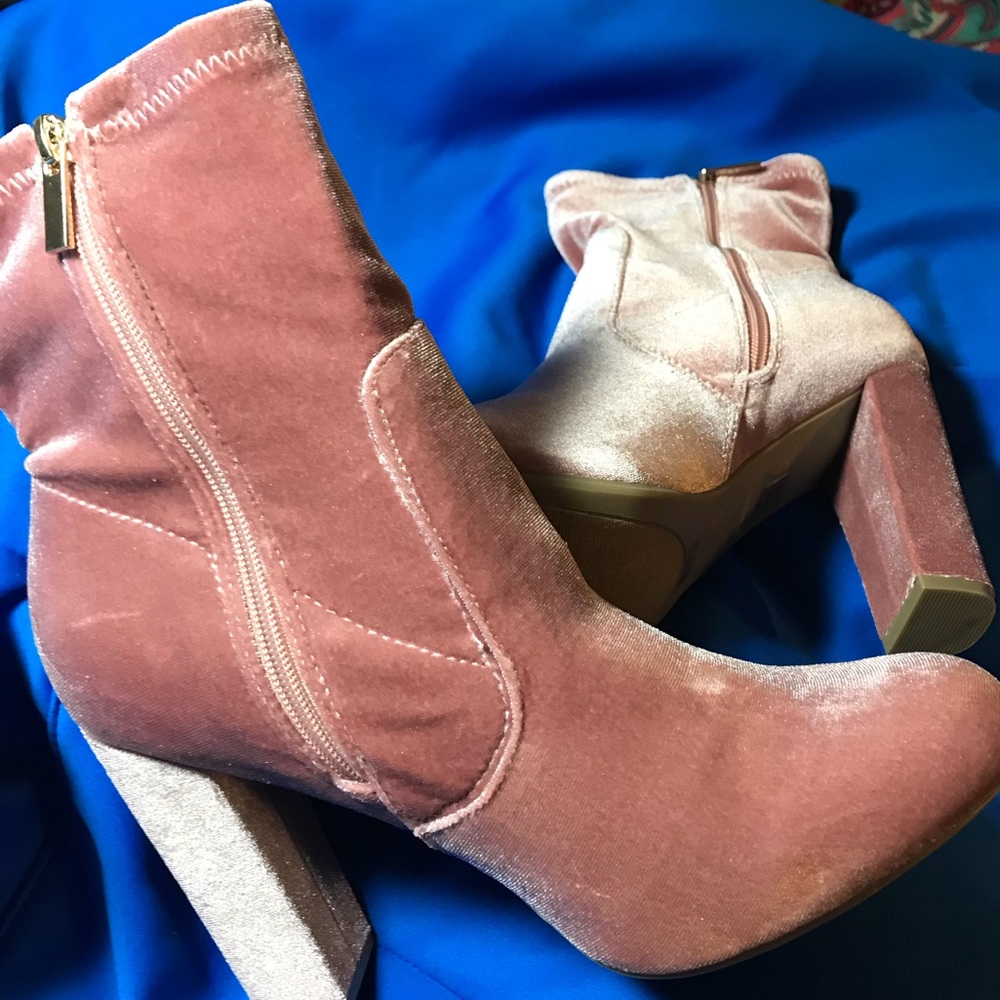 Mauve boots Size 10